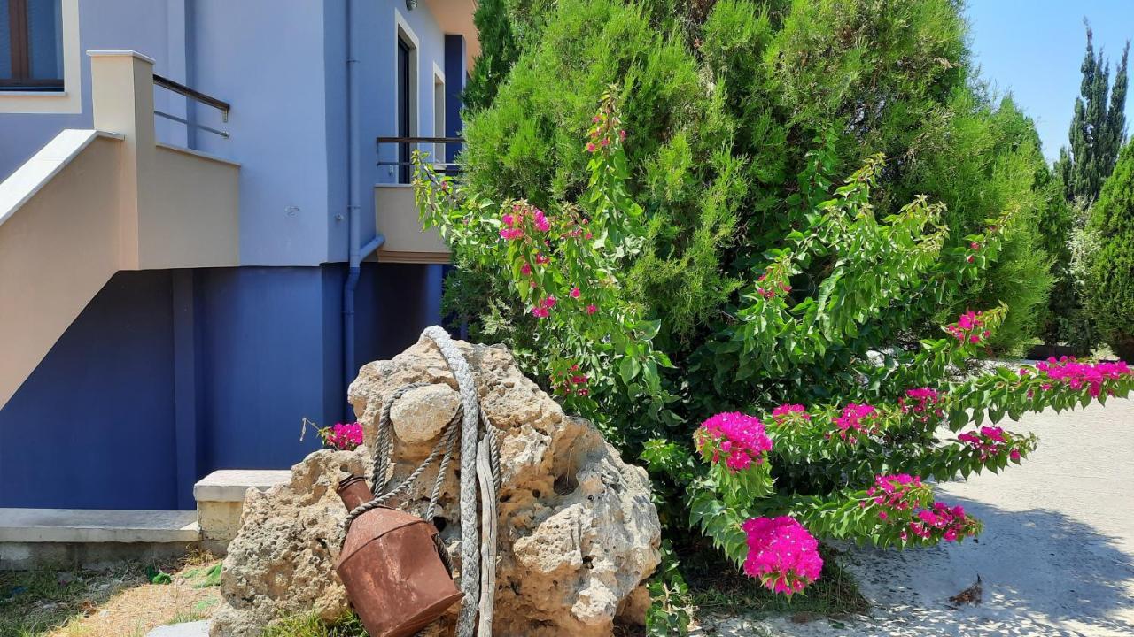 Alekos Beach Houses-Angelo Lixouri Exterior photo